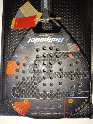 Pala Bullpadel Neuron 23 Edge Precintada