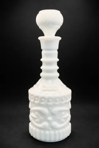 Licorera Vintage Milk Glass - DRB 230 (Año 1958)