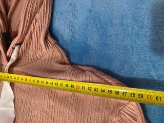 Vestido largo con capucha y bolsillos