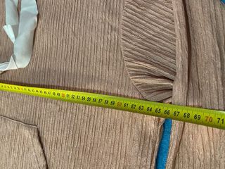 Vestido largo con capucha y bolsillos