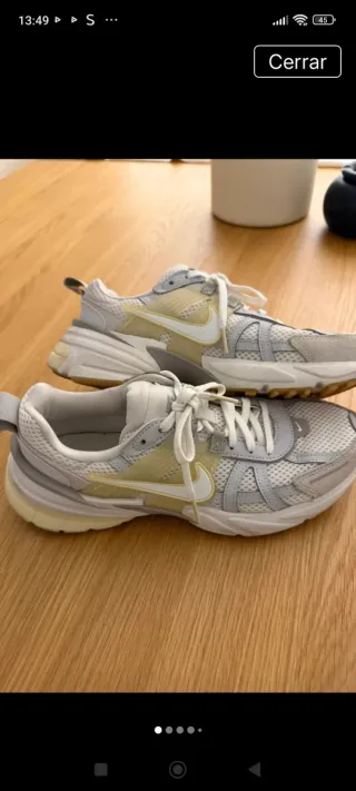 Zapatillas Nike V2K Run Mujer Gris/Blanco.