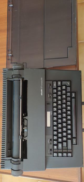 Máquina de escribir Olivetti Lettera 35
