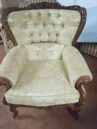 Sofá y 2 sillones a juego