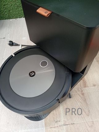 Roomba - j7+ Aspiradora robot con Wi-Fi - iRobot