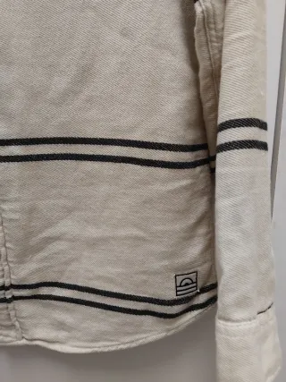 Camisa Bershka rayas beige y negro Talla M