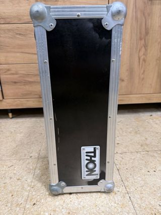 Amplificador Bajo Aguilar DB750 con rack