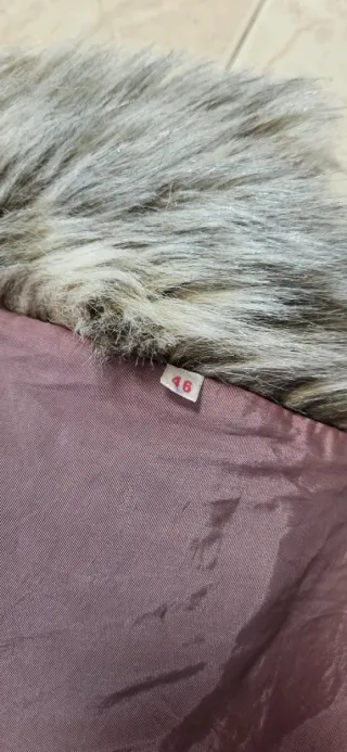 Abrigo pelo gris y rosa