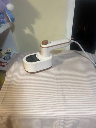 Mini plancha de ropa portátil