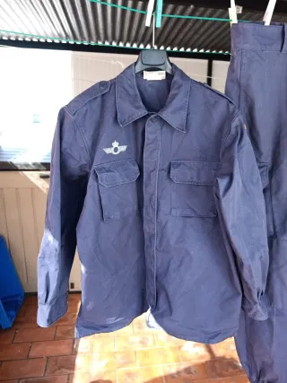 Uniforme militar aeródromo azul