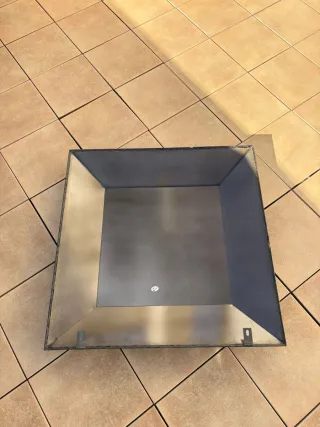 Espejo de diseño marrón oscuro, efecto piel.