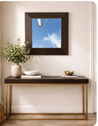 Espejo de diseño marrón oscuro, efecto piel.