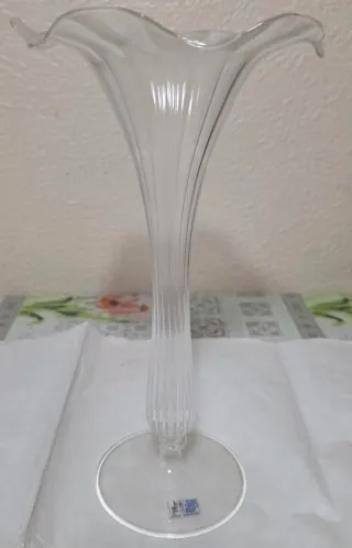 Porta fiori in vetro trasparente prodotto a Murano