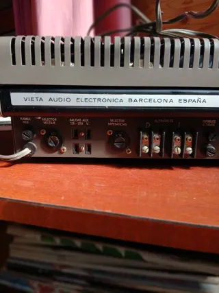 Amplificador Estéreo Vieta AT 230