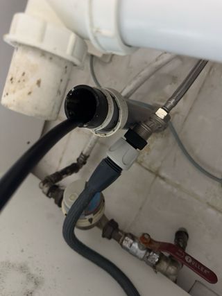 Se realizan desatascos de fregadero con maquina