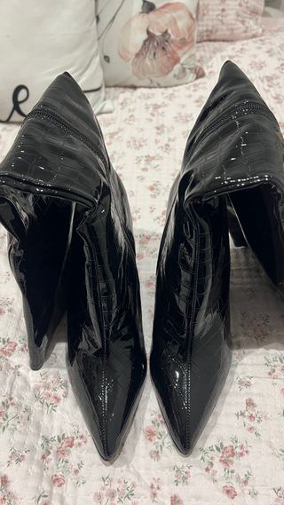 Botas altas negras charol efecto piel