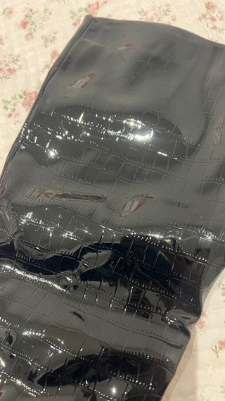 Botas altas negras charol efecto piel