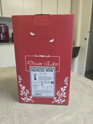 Figura Hada de la Nieve con Lobo, de resina