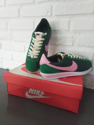 Nike Cortez Verde y Rosa