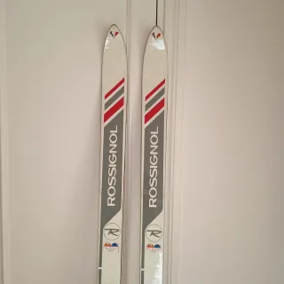 Esquís Rossignol SPC-ONE con fijaciones