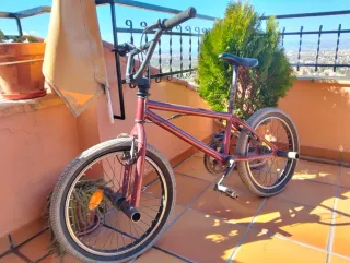 Bicicleta BMX Roja