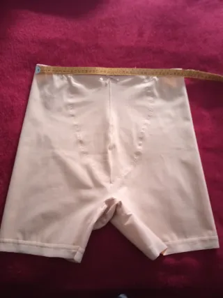 FAJA PANTALÓN. TALLA 46. BEIGE