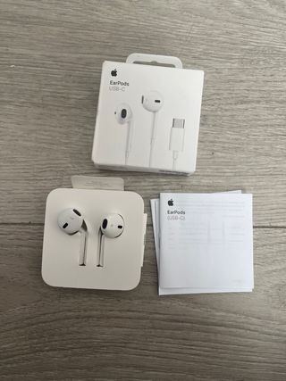 Apple EarPods (USB-C) ​​​​​​​ Como nuevos