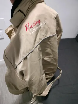 Chaqueta moto mujer beige y negra