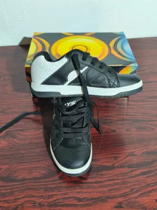 Zapatillas Heelis Negras y Blancas