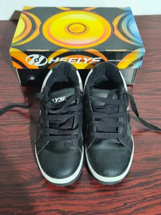 Zapatillas Heelis Negras y Blancas