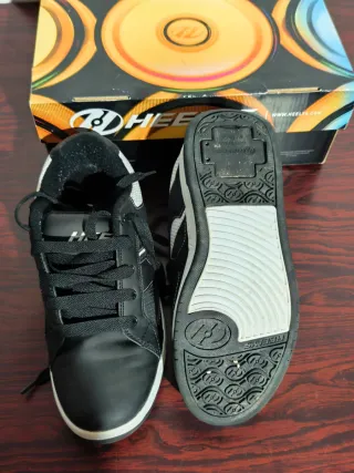 Zapatillas Heelis Negras y Blancas