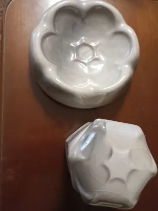 Cenicero y bombonera de cerámica