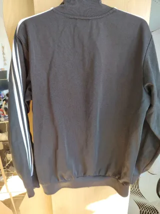 Chaqueta deportiva Adidas negra