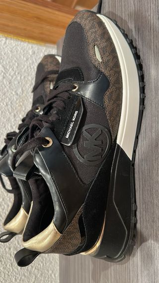 Zapatillas Michael Kors Negras y Marrones