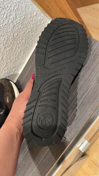 Zapatillas Michael Kors Negras y Marrones