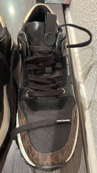 Zapatillas Michael Kors Negras y Marrones