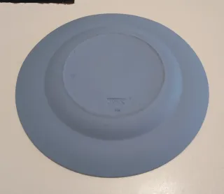 PLATO DECORATIVO DE CERÁMICA AZUL, WEDGWOOD