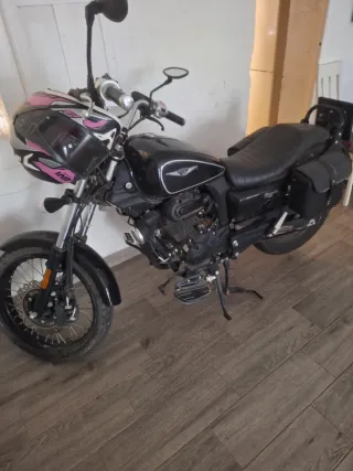 Moto Rockstar 125 Negra perfecta