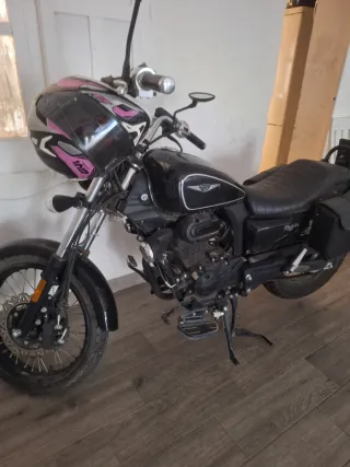 Moto Rockstar 125 Negra perfecta