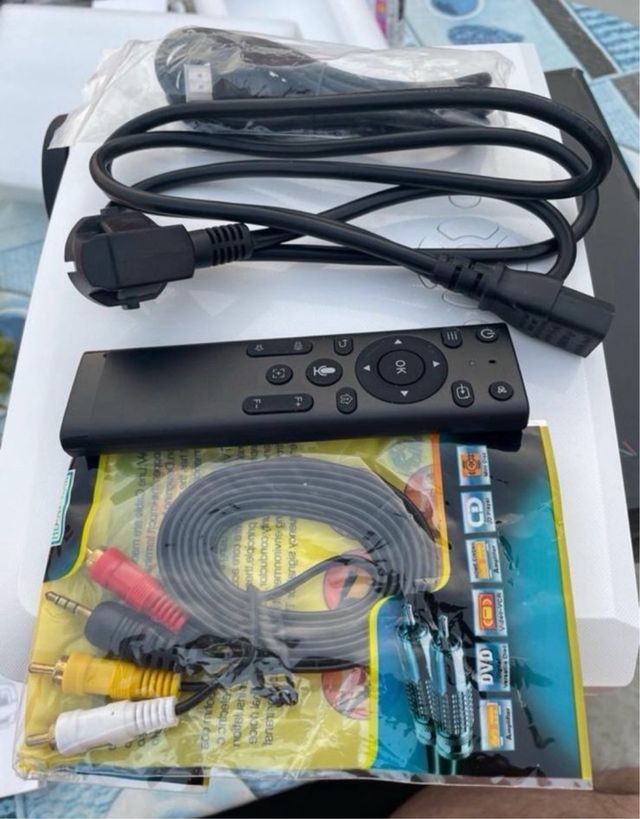 Proyector WZATCO C3 Smart 1080P 1G DDR3+8G eMMC