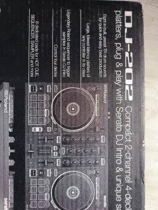 Controladora Roland DJ-202 Serato