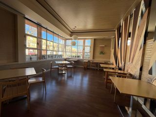 Mesa de restaurante 90x90cm madera y pata central