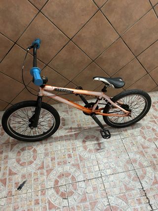 Bicicleta BMX Naranja