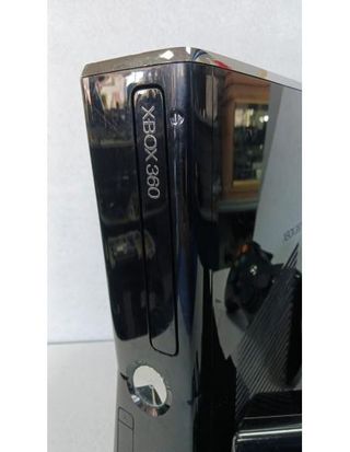 CONSOLA XBOX 360 CON MANDO CABLES Y KINECT