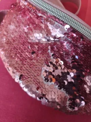 Riñonera infantil lentejuelas rosa y plata