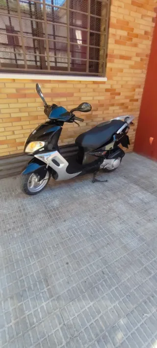 Peugeot Sum-up 125cc Scooter 2008
