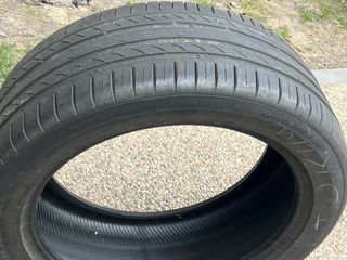 Neumático Continental 255/45 R20W