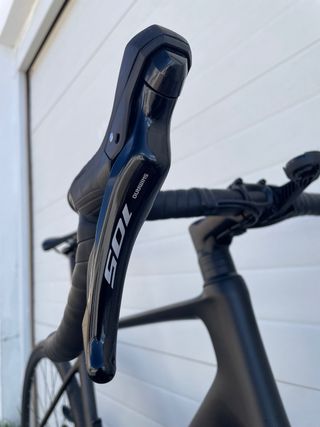 Se vende Cube Attain C62 Race por falta de uso.