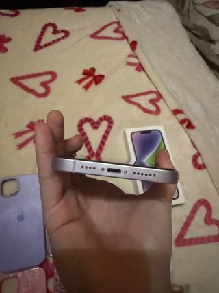 iPhone 14 Plus viola