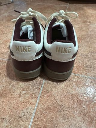 Nike 1972 Zapatillas Deportivas Blancas y Marrones