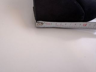 Botines negros de cuña con cordones